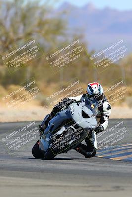 media/Mar-12-2022-SoCal Trackdays (Sat) [[152081554b]]/Turn 2 (1145am)/